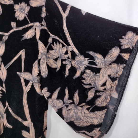 By Together Floral Front Tie Top Women's S Black Cream Cottagecore Retro 90s Y2K - Picture 4 of 9